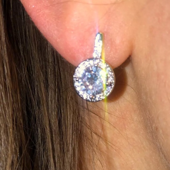 Sterling silver round stud earrings - Picture 4 of 4